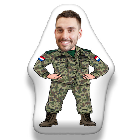 cartoon kussen van een soldaat met eigen gezichtsfoto