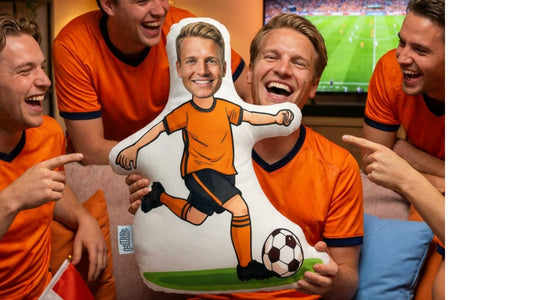Cartoon Kussen Voetballer – Het Perfecte WK Cadeau voor de Echte Voetbalfan