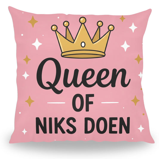 Grappig kussen met tekst Queen of Niks Doen van PillowBuddies