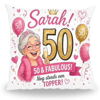 Grappig kussen met tekst Sarah 50 jaar Fabulous Nog Steeds een Topper van PillowBuddies