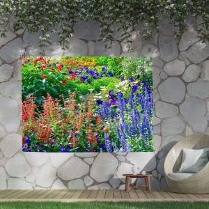 Weerbestendige tuinposter met een natuurlijke bloemenzee