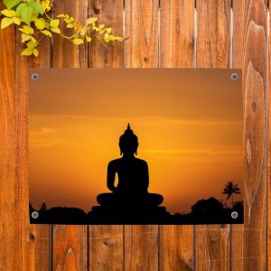 Pillow Buddies tuinposter – serene Boeddha verlicht door warme avondzon