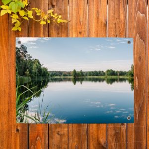 Schuttingdecoratie: tuinposter met een rustig meer