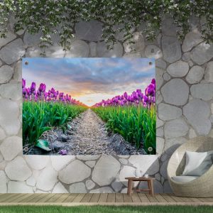 Lente tuinposter met felgekleurde bloemen en een blauwe lucht